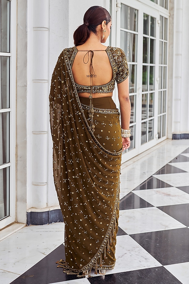 Copper Georgette Sequins Embroidered Reception Saree Set by Nidhika Shekhar at Pernia's Pop Up Shop