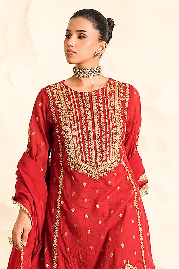 Red Chanderi Zari Embroidered Kurta Set by Nidhika Shekhar at Pernia's Pop Up Shop