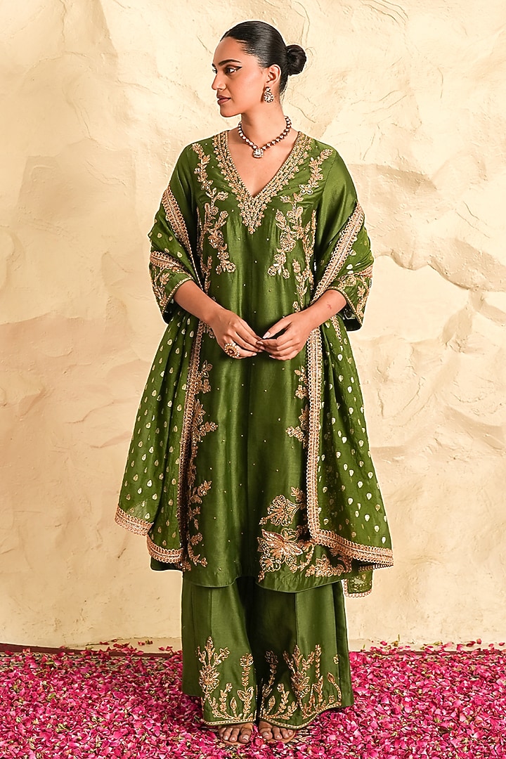 Green Chanderi Zari Floral Embroidered A-Line Kurta Set by Nidhika Shekhar at Pernia's Pop Up Shop