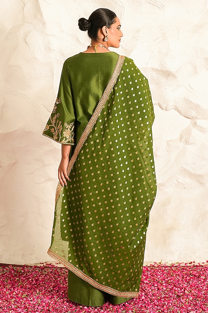 Green Chanderi Zari Floral Embroidered A-Line Kurta Set by Nidhika Shekhar at Pernia's Pop Up Shop