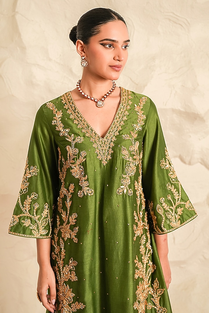 Green Chanderi Zari Floral Embroidered A-Line Kurta Set by Nidhika Shekhar at Pernia's Pop Up Shop