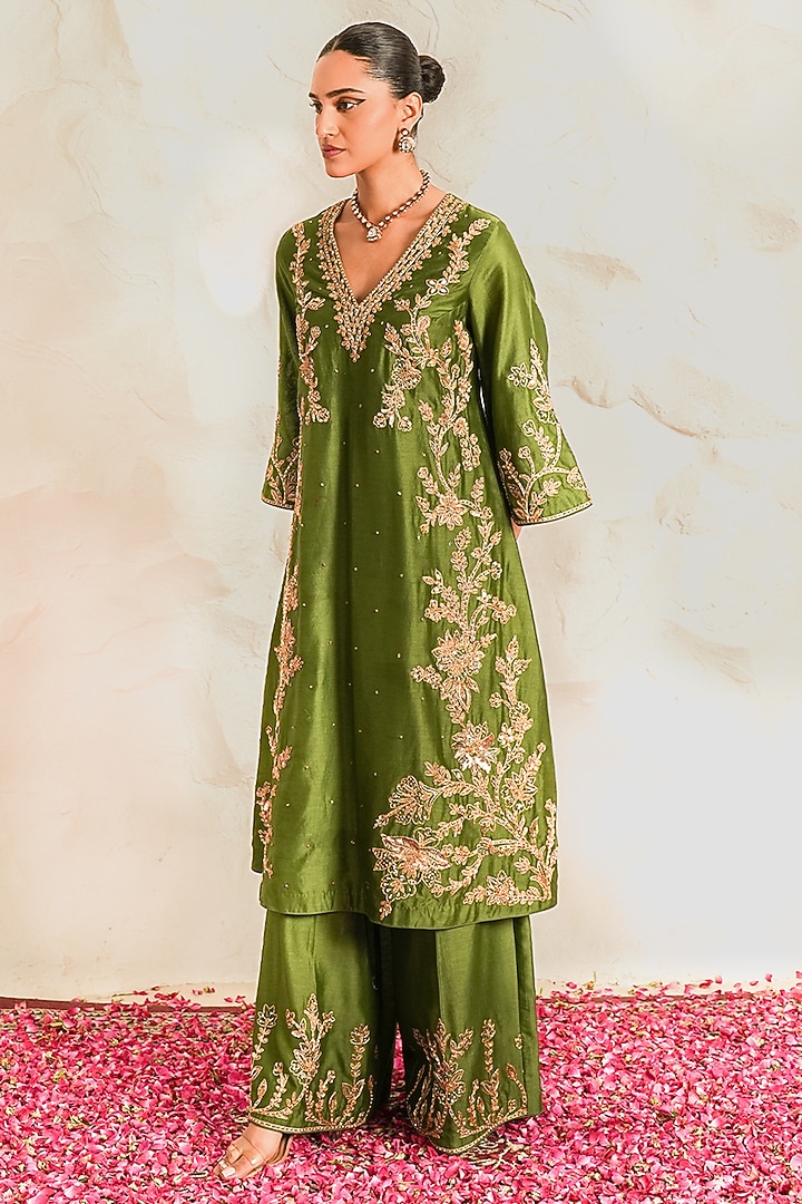 Green Chanderi Zari Floral Embroidered A-Line Kurta Set by Nidhika Shekhar at Pernia's Pop Up Shop