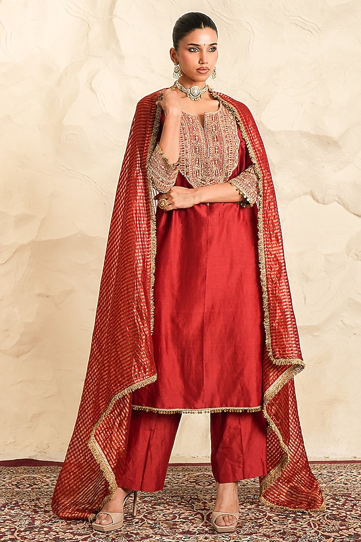 Red Chanderi Embroidered Kurta Set by Nidhika Shekhar at Pernia's Pop Up Shop