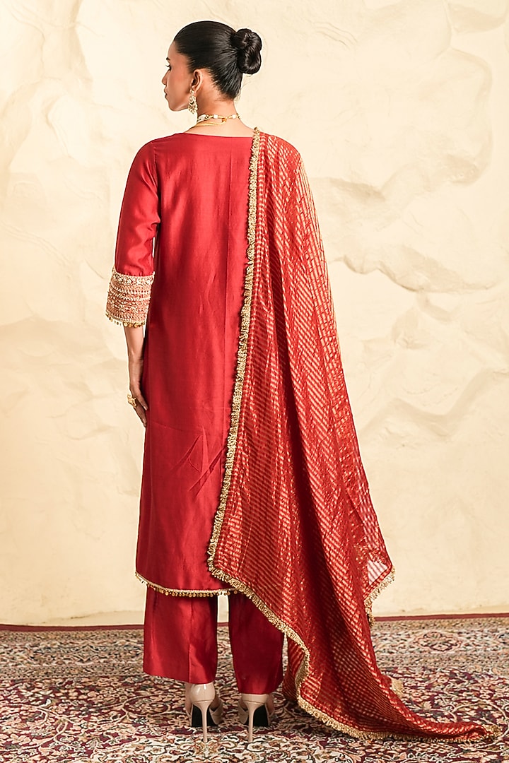 Red Chanderi Embroidered Kurta Set by Nidhika Shekhar at Pernia's Pop Up Shop