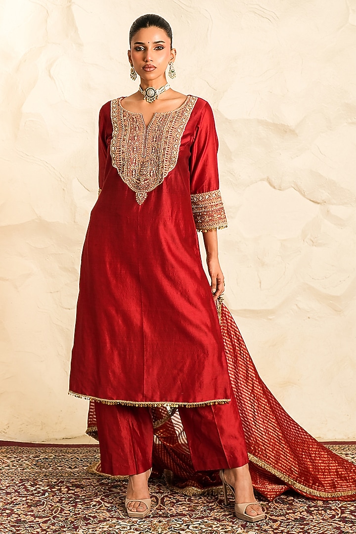 Red Chanderi Embroidered Kurta Set by Nidhika Shekhar at Pernia's Pop Up Shop