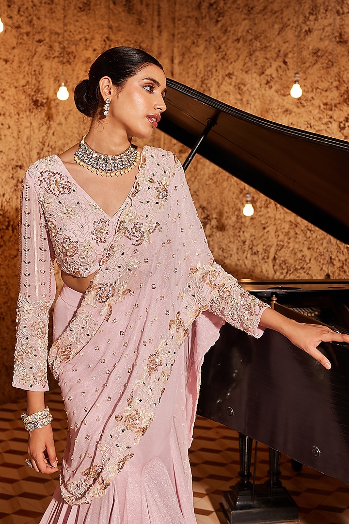 Strawberry Pink Foil Georgette Draped Saree Set Design by Nidhika Shekhar  at Pernia's Pop Up Shop 2024