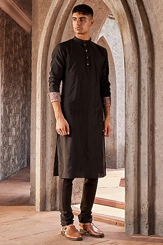 Black Chanderi Printed Kurta Set by Nidhika Shekhar Men