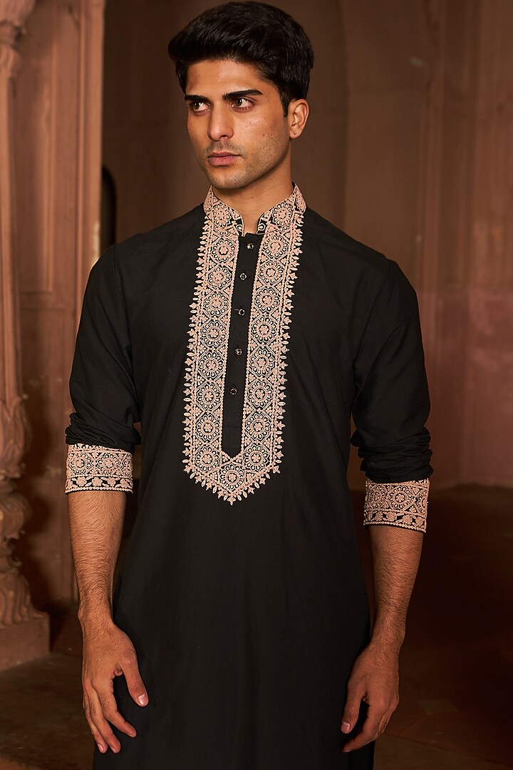 Black Chanderi & Cotton Silk Embellished Kurta Set by Nidhika Shekhar Men at Pernia's Pop Up Shop