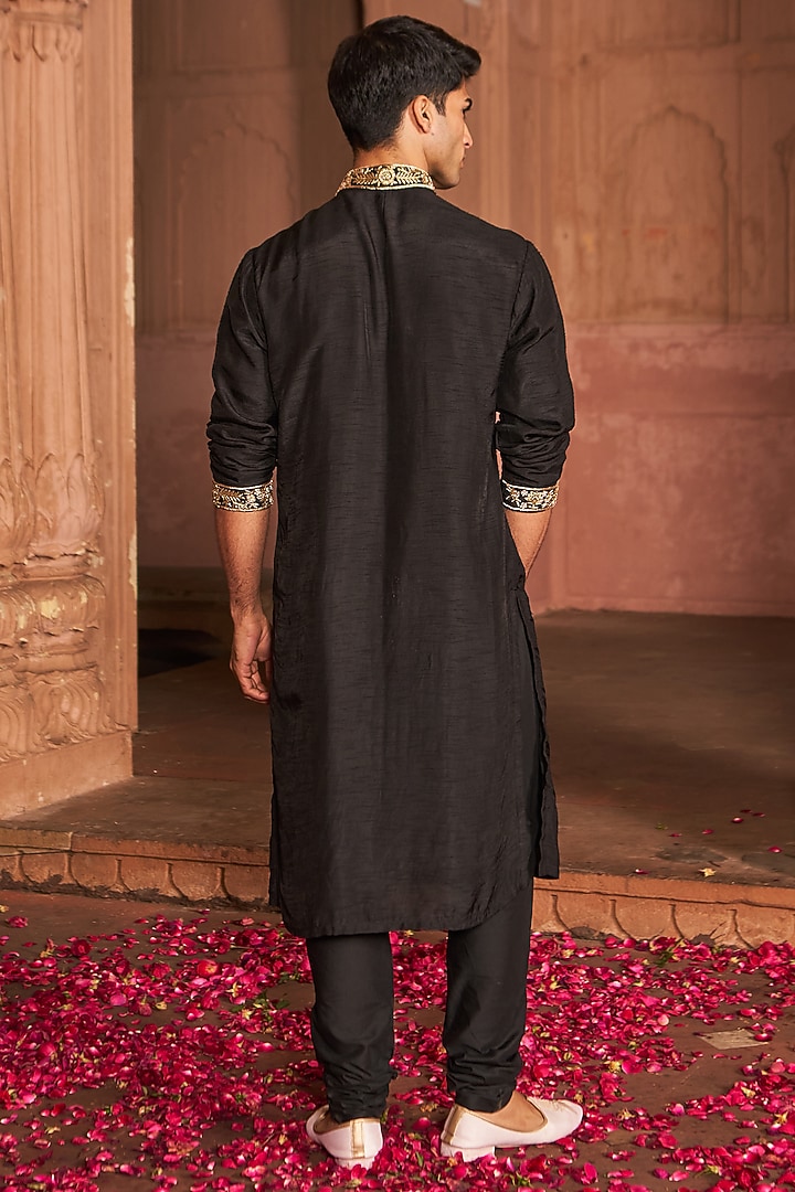 Black Cotton Silk Hand Embroidered Kurta Set by Nidhika Shekhar Men at Pernia's Pop Up Shop