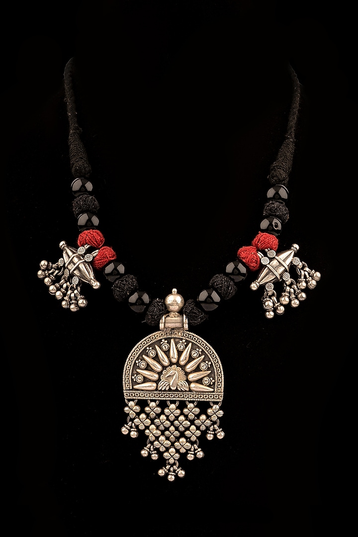 White Finish Necklace With Black Onyx Beads In Sterling Silver by Neeta Boochra Jewellery