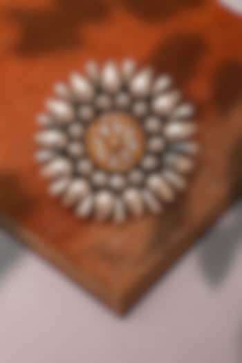 Two Tone Plated White Kundan Polki Ring In Sterling Silver by Neeta Boochra Jewellery at Pernia's Pop Up Shop