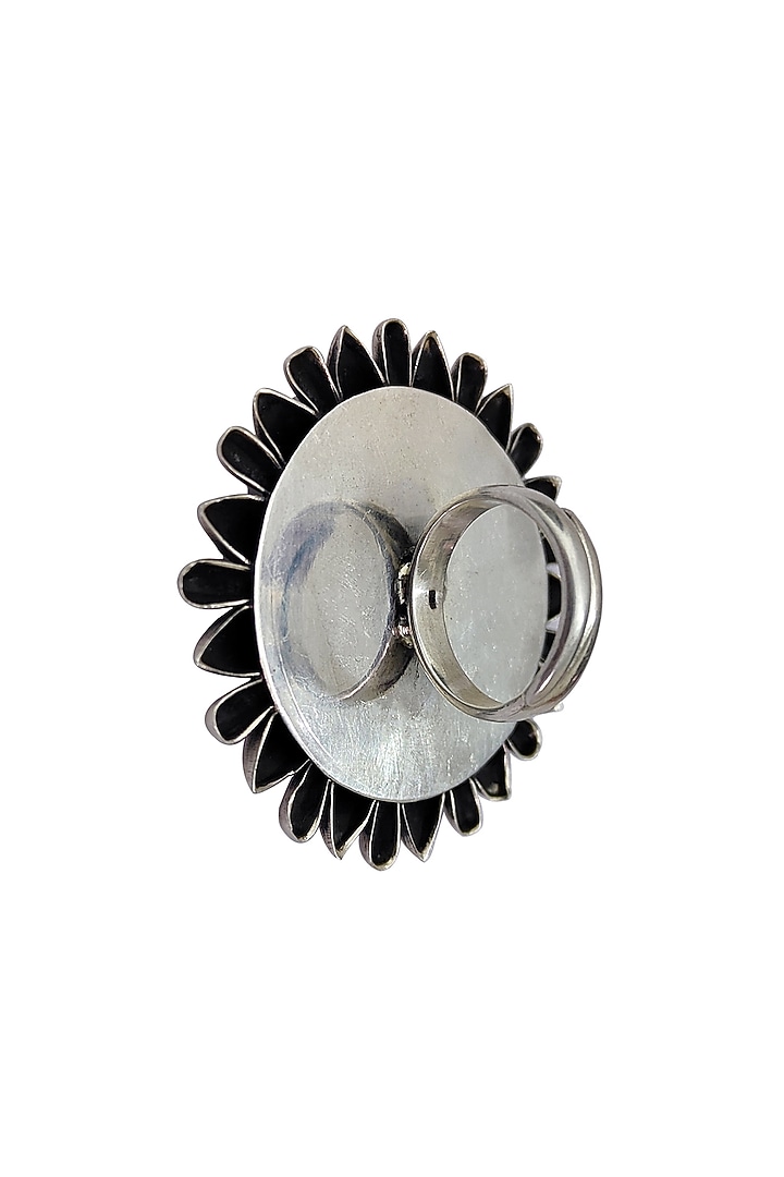 Two Tone Plated White Kundan Polki Ring In Sterling Silver by Neeta Boochra Jewellery at Pernia's Pop Up Shop