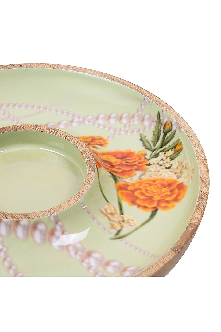 Green & Orange Mango Wood Printed Chip & Dip Platter by HOUSE OF NEEBA at Pernia's Pop Up Shop