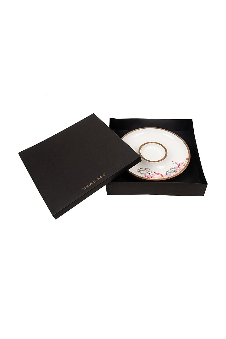White & Pink Mango Wood Printed Chip & Dip Platter by HOUSE OF NEEBA at Pernia's Pop Up Shop