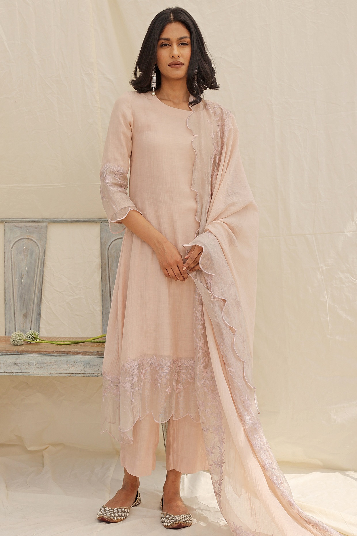 Baby Pink Embroidered Kurta Set By Neelu Sethi At Pernia's Pop Up Shop 2024