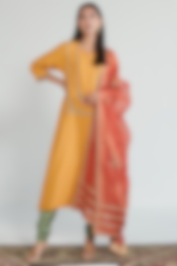 Mustard Yellow Cotton Silk Embroidered Kurta Set by Neelu Sethi at Pernia's Pop Up Shop