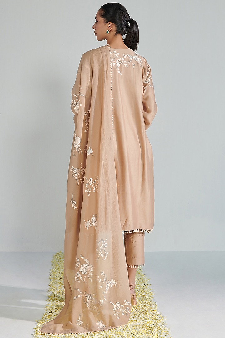 Rose Pink Chanderi Embroidered Kurta Set by Neelu Sethi at Pernia's Pop Up Shop