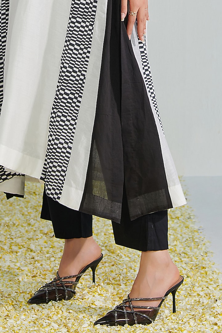 White Cotton Silk Block Printed Kurta Set by Neelu Sethi at Pernia's Pop Up Shop