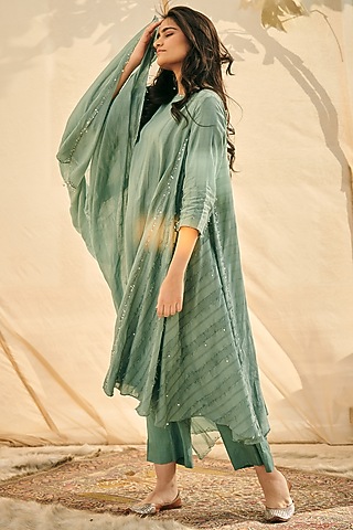 Teal Green Hand Embroidered Kurta Set by Neelu Sethi