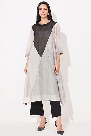 Black Printed & Embroidered Kurta Set by Neelu Sethi