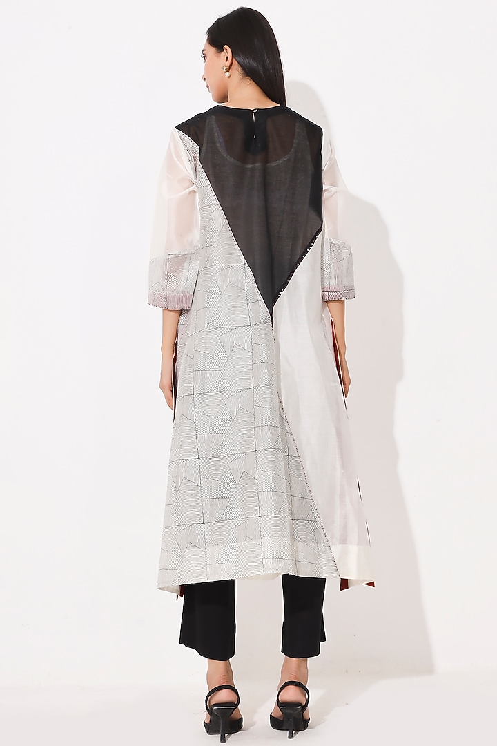 Black Printed & Embroidered Kurta Set by Neelu Sethi at Pernia's Pop Up Shop