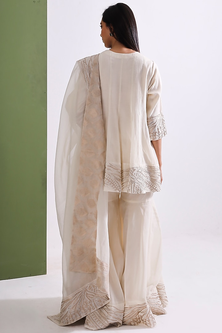 Off White Embroidered Gharara Set by Neelu Sethi at Pernia's Pop Up Shop