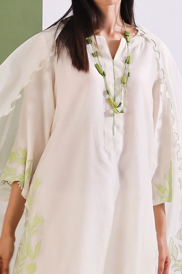 Off White Chanderi Kurta Set by Neelu Sethi at Pernia's Pop Up Shop