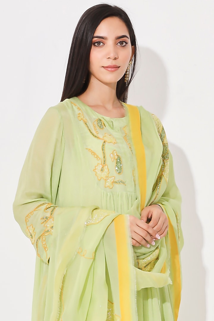 Lime Green Embroidered Kurta Set by Neelu Sethi at Pernia's Pop Up Shop