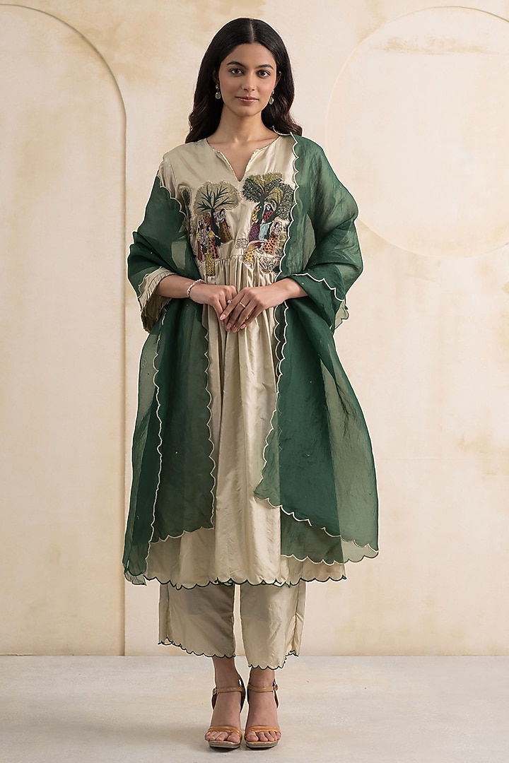 Ivory Dupion Silk Thread Embroidered Kurta Set by Neelu and Manvi at Pernia's Pop Up Shop