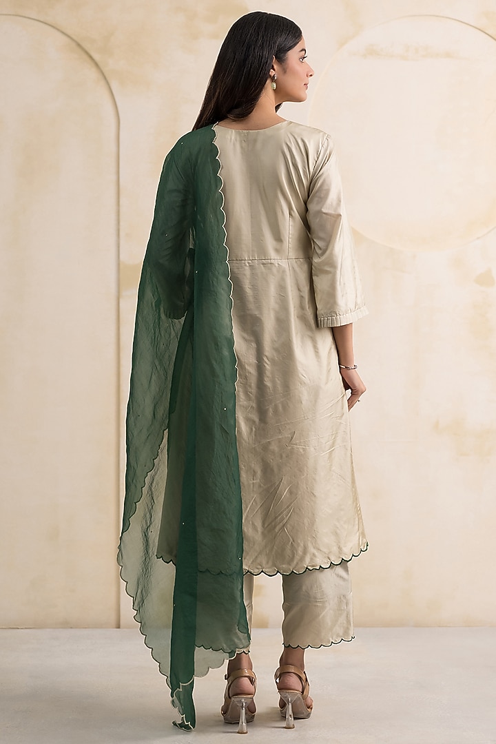 Ivory Dupion Silk Thread Embroidered Kurta Set by Neelu and Manvi at Pernia's Pop Up Shop