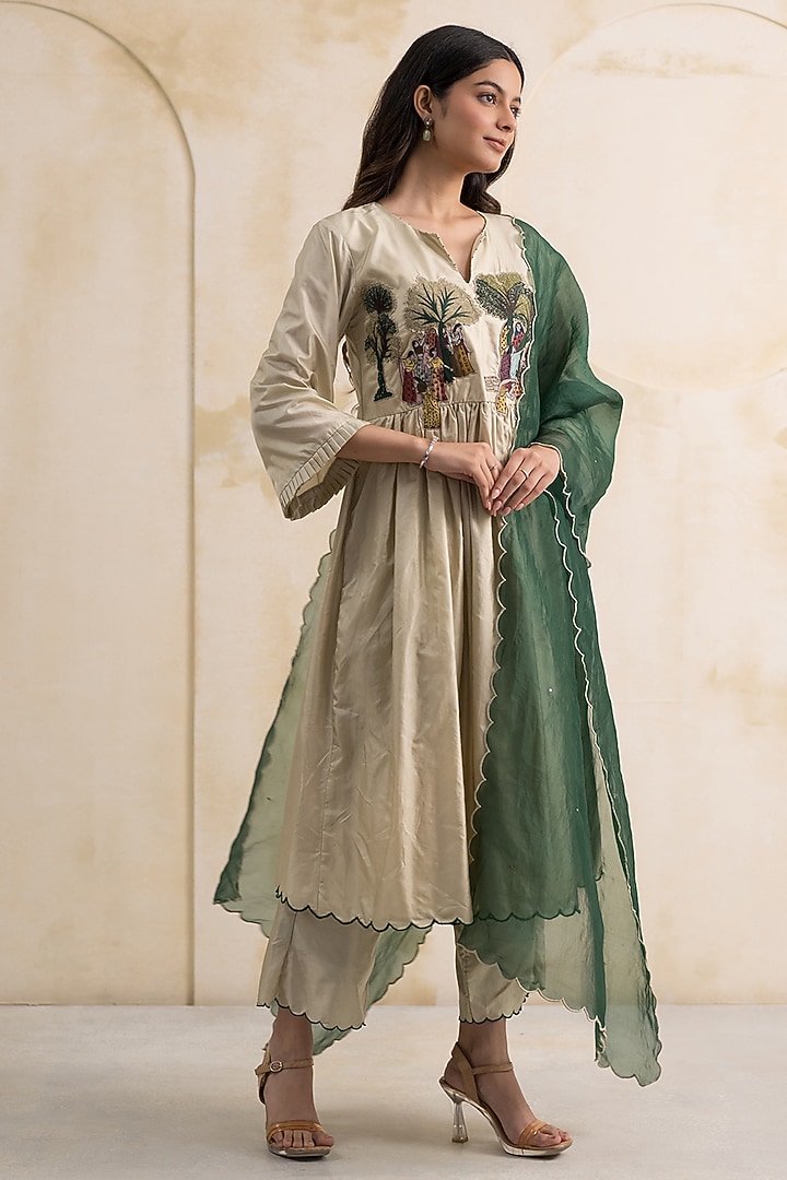 Ivory Dupion Silk Thread Embroidered Kurta Set by Neelu and Manvi at Pernia's Pop Up Shop