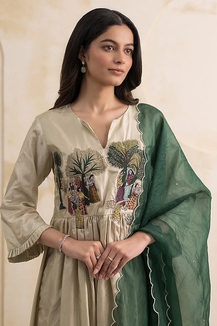 Ivory Dupion Silk Thread Embroidered Kurta Set by Neelu and Manvi at Pernia's Pop Up Shop