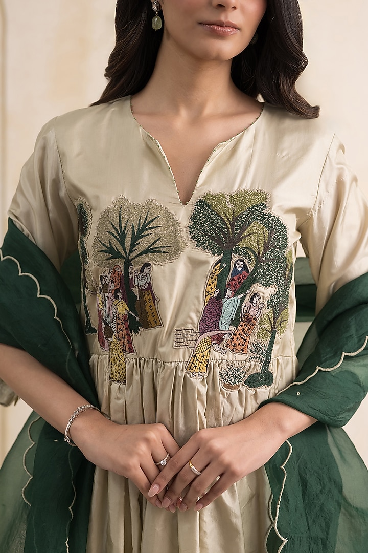 Ivory Dupion Silk Thread Embroidered Kurta Set by Neelu and Manvi at Pernia's Pop Up Shop