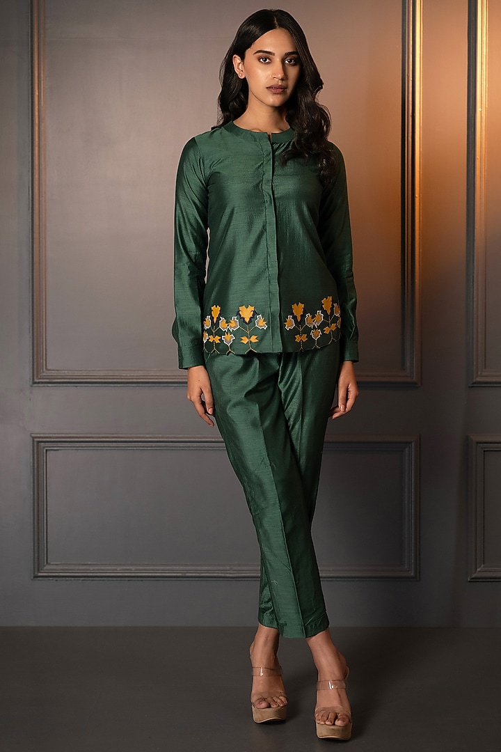 Green Cotton Silk Applique Embroidered Co-Ord Set by Neelu and Manvi at Pernia's Pop Up Shop