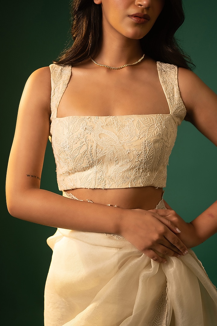 Ivory Organza Thread Work Wedding Saree Set by Neelu and Manvi at Pernia's Pop Up Shop