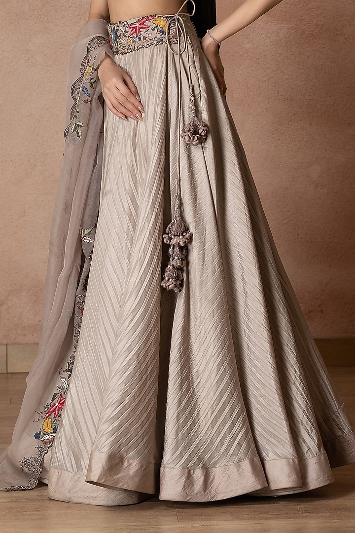 Dusty Pink Silk Embroidered Wedding Lehenga Set by Neelu and Manvi at Pernia's Pop Up Shop
