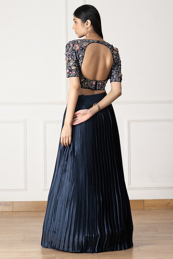 Blue Silk Crinkled Wedding Lehenga Set by Neelu and Manvi at Pernia's Pop Up Shop