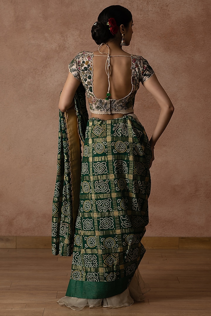 Off-White Organza Wedding Lehenga Set by Neelu and Manvi at Pernia's Pop Up Shop