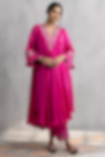 Pink Satin Hand Embroidered Kurta Set by Neelu and Manvi at Pernia's Pop Up Shop