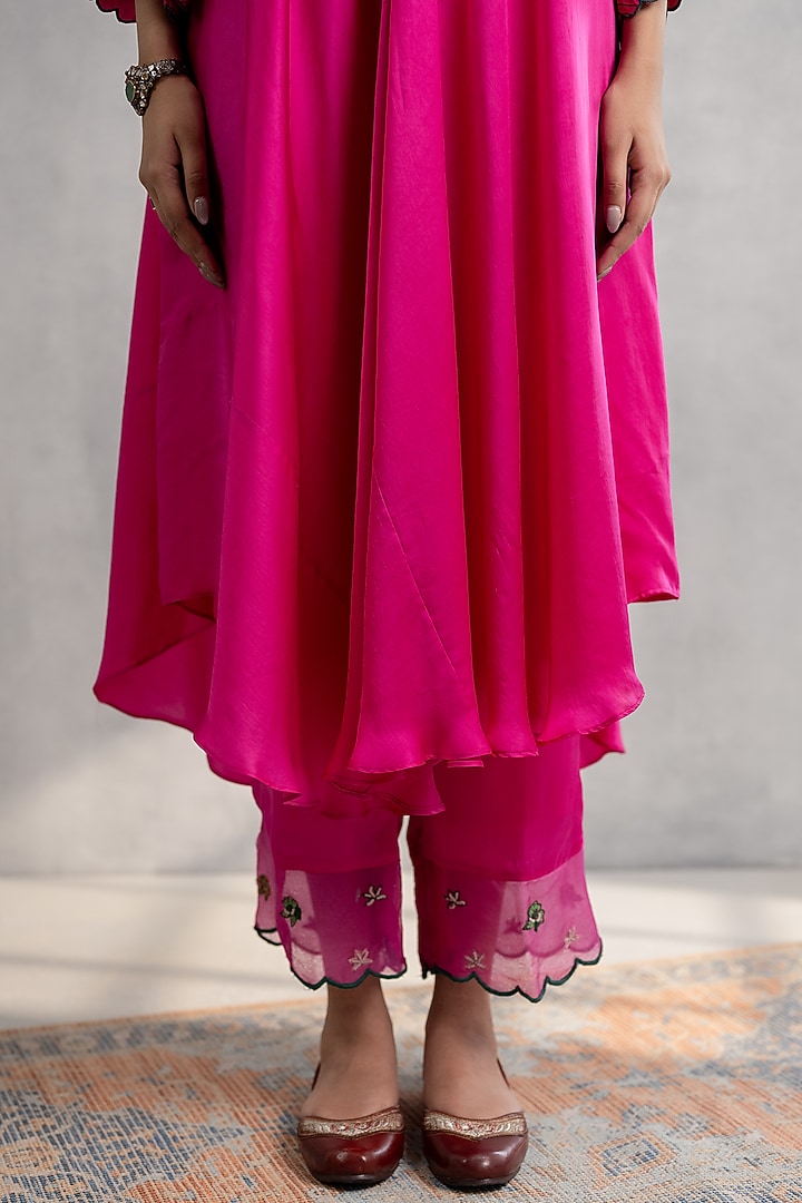 Pink Satin Hand Embroidered Kurta Set by Neelu and Manvi at Pernia's Pop Up Shop