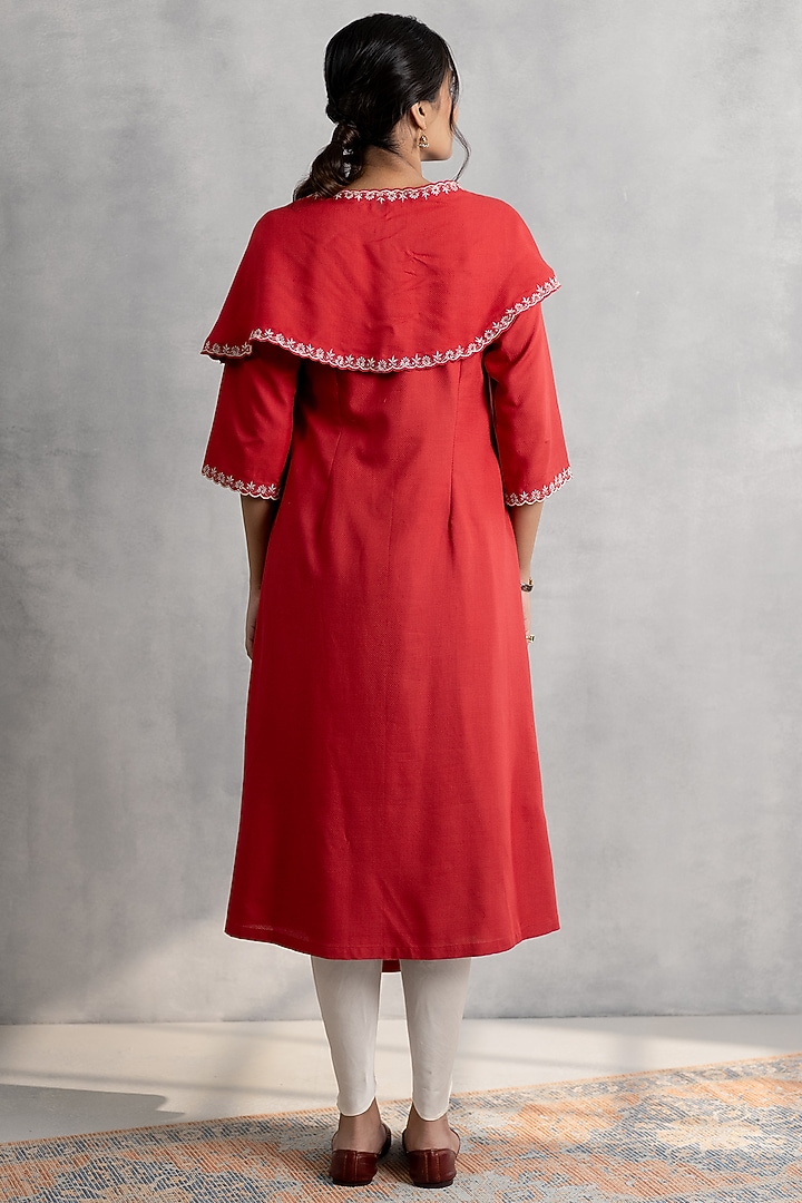 Red Cotton Satin Thread Embroidered Kurta Set by Neelu and Manvi at Pernia's Pop Up Shop