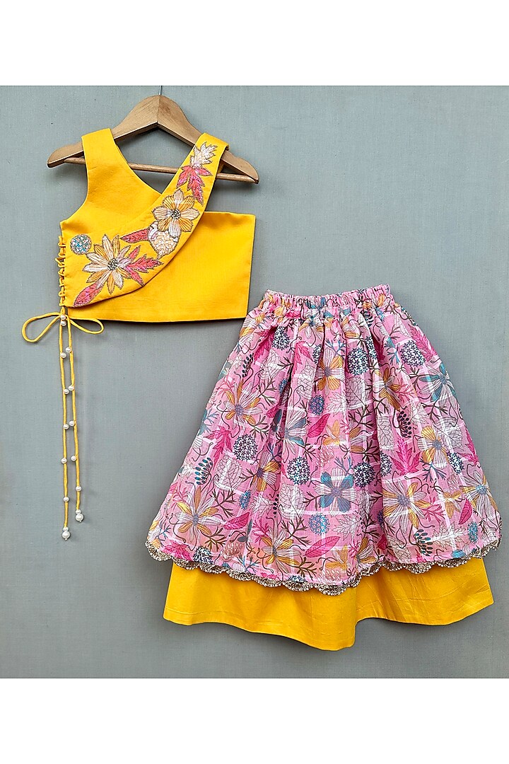 Pink Cotton Satin & Linen Printed Lehenga Set For Girls by Label Neeti at Pernia's Pop Up Shop