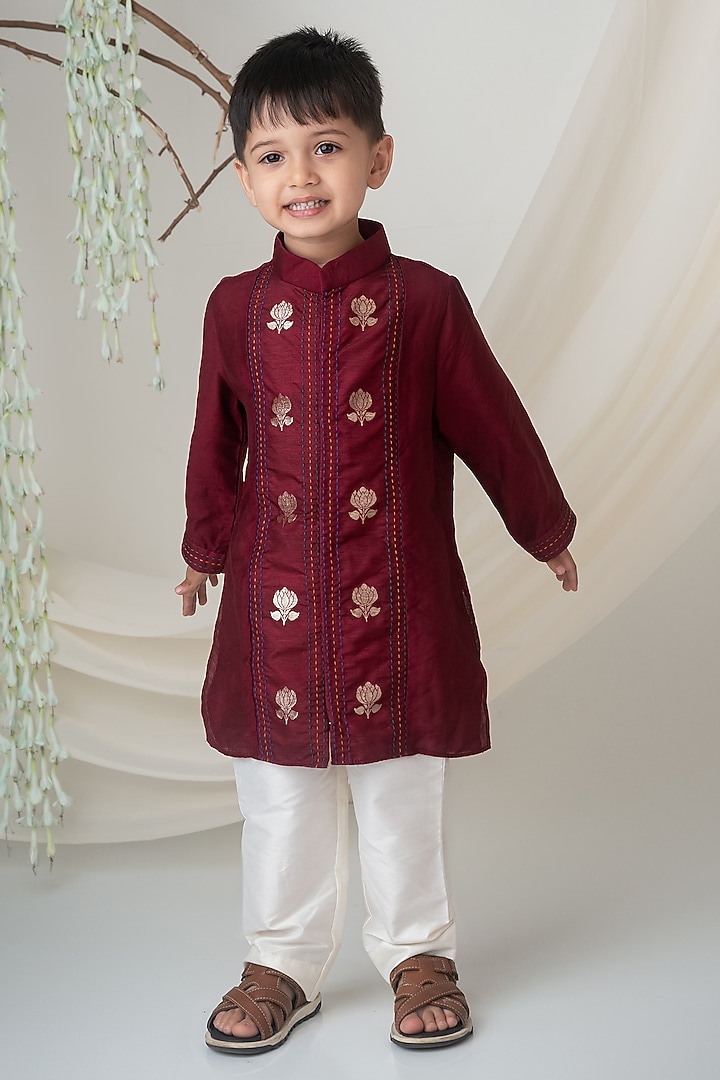 Maroon Chanderi Embroidered Kurta Set For Boys by Label Neeti at Pernia's Pop Up Shop