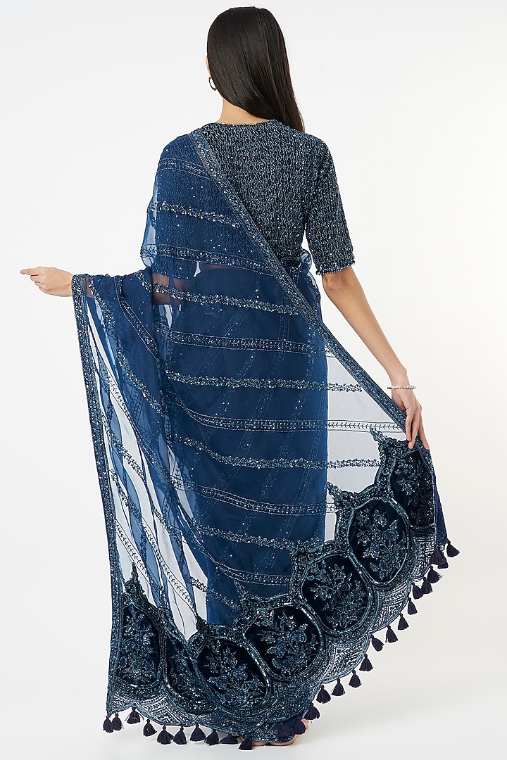 Cobalt Blue Hand Embroidered Reception Saree Set by COUTURE BY NIHARIKA at Pernia's Pop Up Shop