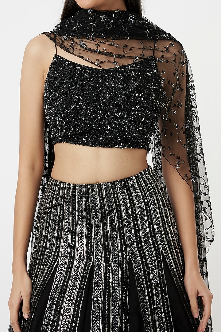 Black & Silver Embroidered Bridal Lehenga Set by COUTURE BY NIHARIKA at Pernia's Pop Up Shop