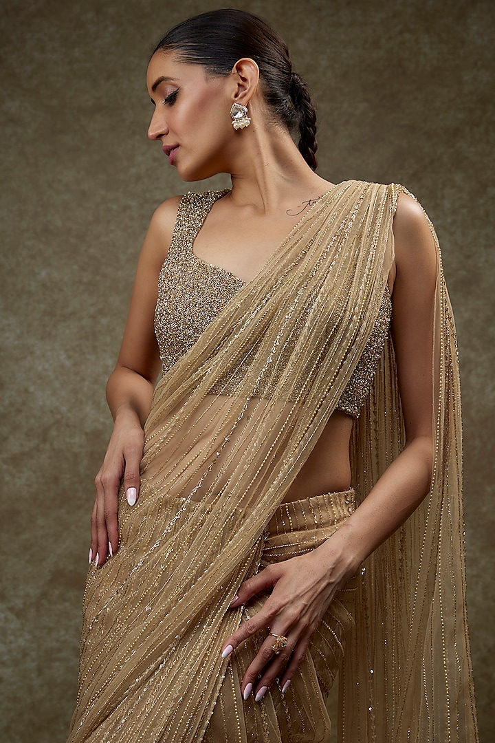 Gold Organza Embellished Reception Saree Set by COUTURE BY NIHARIKA at Pernia's Pop Up Shop