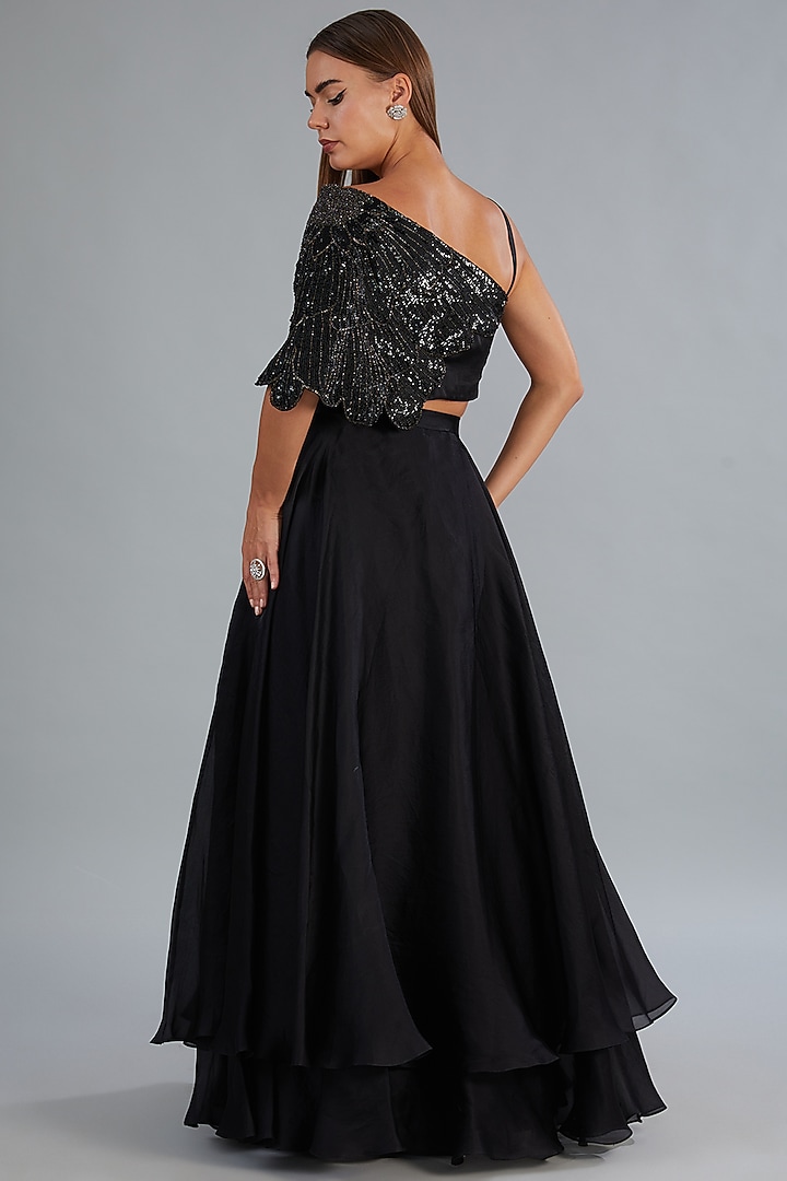 Black Art Satin Organza Wedding Lehenga Set by COUTURE BY NIHARIKA at Pernia's Pop Up Shop