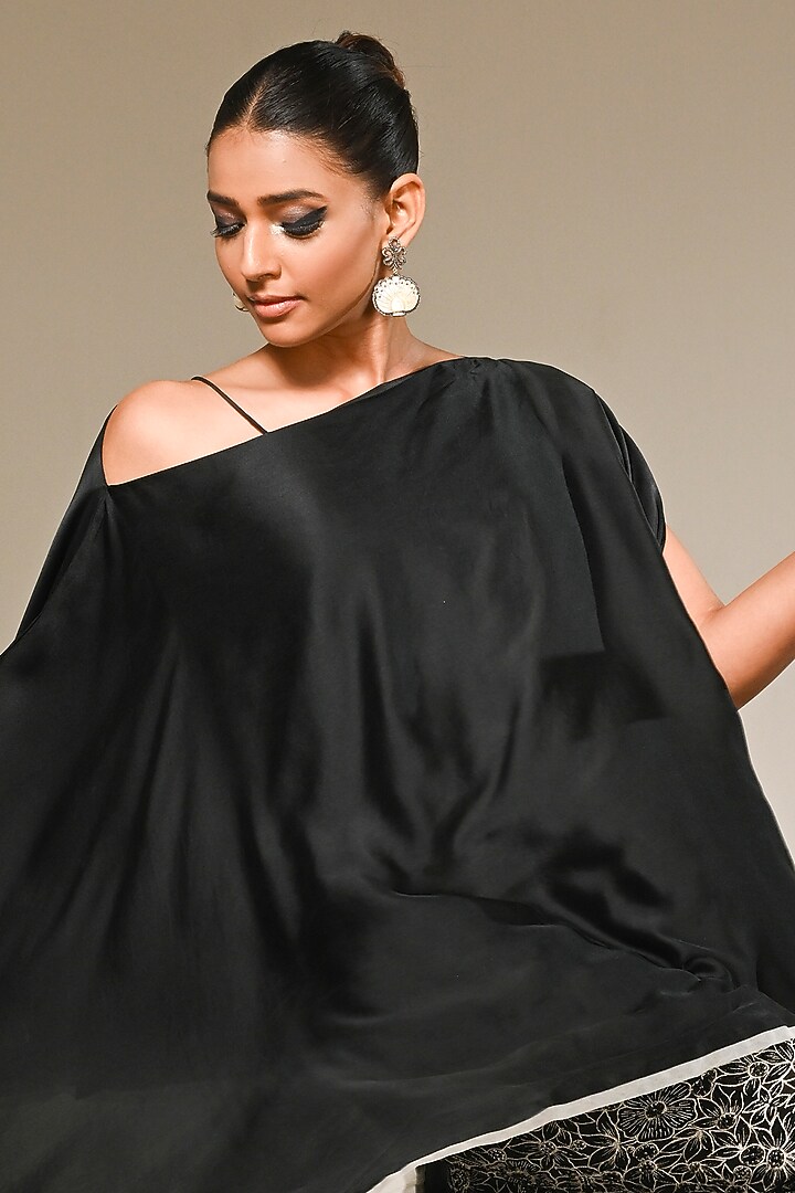 Black Pure Satin & Organza Kaftan Set by COUTURE BY NIHARIKA at Pernia's Pop Up Shop