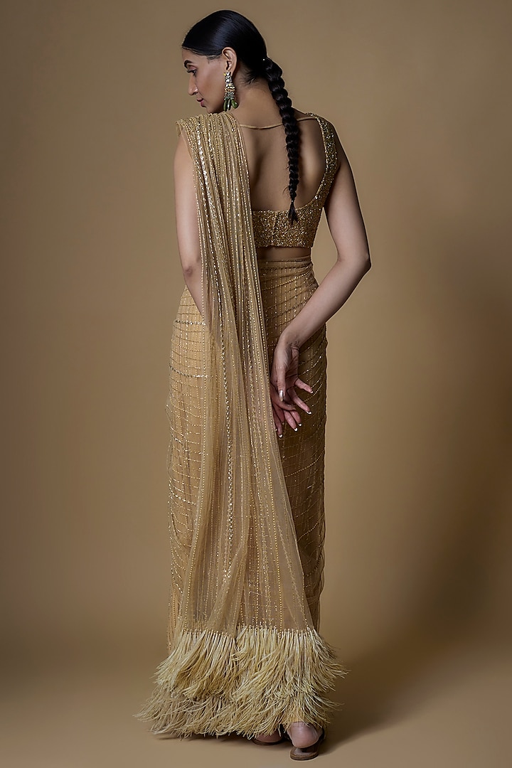 Gold Organza Cutdana Embroidered Reception Saree Set by COUTURE BY NIHARIKA at Pernia's Pop Up Shop