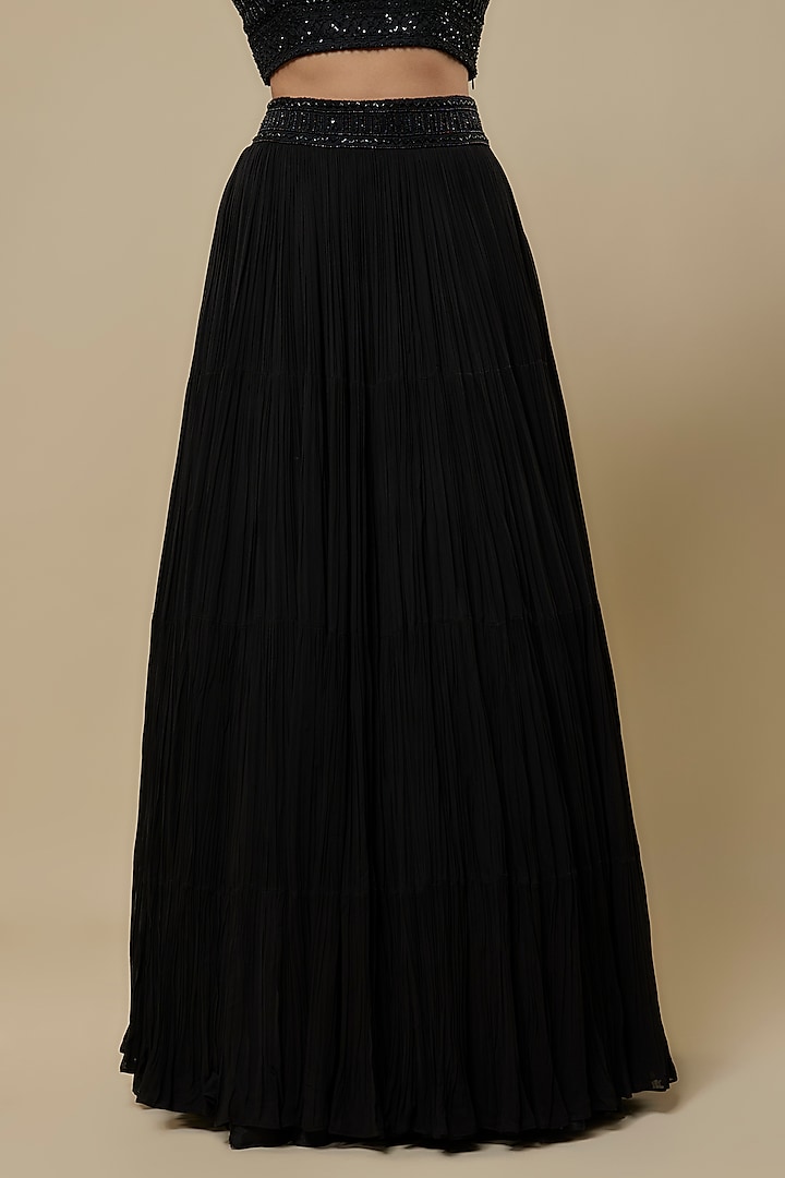Black Net & Viscose Wedding Lehenga Set by COUTURE BY NIHARIKA at Pernia's Pop Up Shop